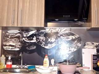 lilarobidoux's CamSoda show and profile