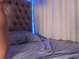 le modèle salytexas est en webcam porno dans un show sur le site camsoda, il possède les tags suivants: amateur,big tits,black hair,blowjob,curvy,deepthroat,doggy style,drinking,fingering,full nudity,lovense,no smoking,orgasm,toys,hd