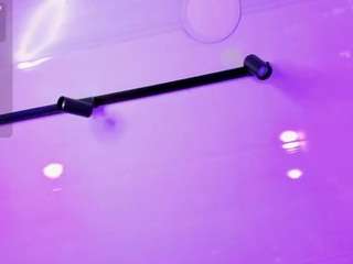 sophiejoy's CamSoda show and profile