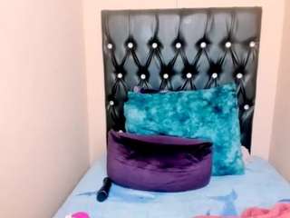 toxicfantasy4u's CamSoda show and profile