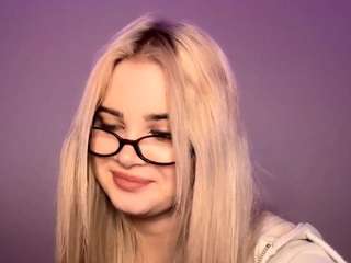 antoinetteelhassan webcam model