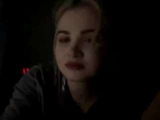 Live Sex Chat with Kira (@antoinetteelhassan)