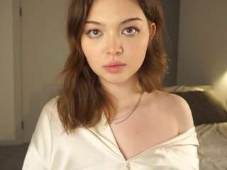  daynahenrichsen chat room