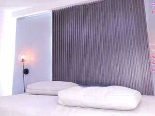 emily-kovac Live Webcam on CamSoda