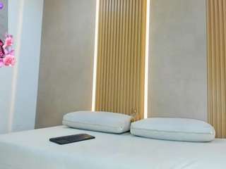 Live Sex Chat with Emily-Kovac (@emily-kovac)