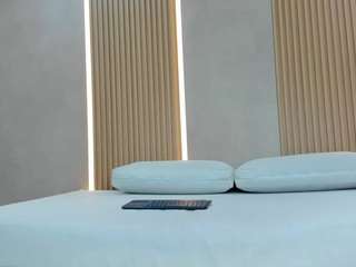 emily-kovac Live Webcam on CamSoda