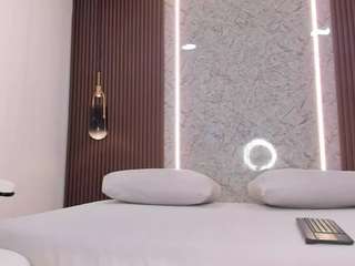 emily-kovac's CamSoda show and profile