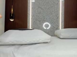 le modèle emily-kovac est en webcam porno dans un show sur le site camsoda, il possède les tags suivants: athletic,no smoking,young adult,twerk,toys,teen 18,tattoos,sex toys,no drinking,blowjob,nipple piercings,lovense,erotic dance,doggy style,brown eyes,body massage,hd