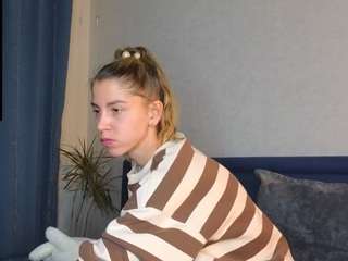 lisi4ka77 Live Webcam on CamSoda