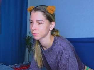 lisi4ka77 Live Webcam on CamSoda