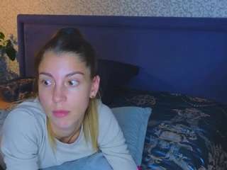 Kristi_Wolf live cam preview