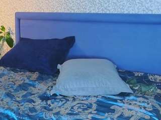 Kristi_Wolf live cam preview