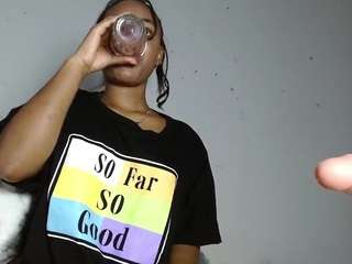 ebony-joness0