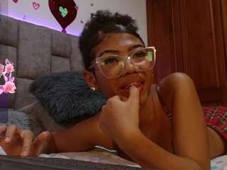 ebony-joness0 webcam