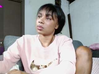 ebony-joness0