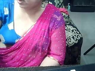 indianbhabimilf40 live cam profile