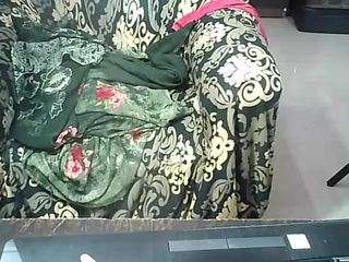 indianbhabimilf40's CamSoda show and profile