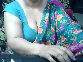 Indianbhabimilf40 live webcam show