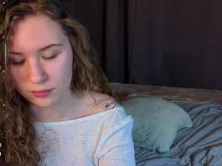 elsiee-cuttiess Live Webcam on CamSoda