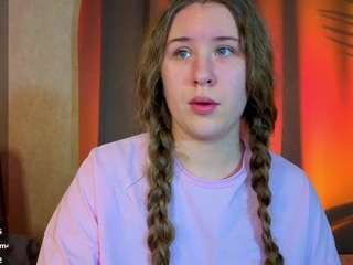 elsiee-cuttiess Live Webcam on CamSoda