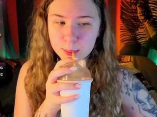 elsiee-cuttiess Live Webcam on CamSoda