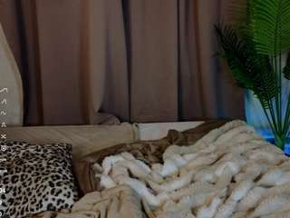 elsiee-cuttiess Sex Cam Show