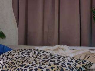 elsiee-cuttiess live webcam show