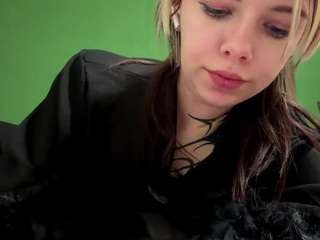 haydeesarraga's CamSoda show and profile