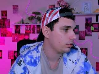 Ten model jest teraz na żywo. jason-sweety