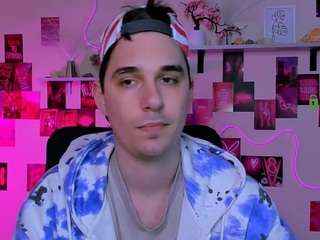 Acest model este live acum. jason-sweety