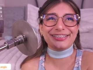 darkangelx's CamSoda show and profile