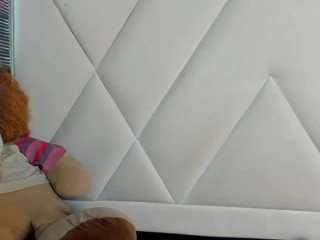  evelinne chat room