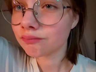 le modèle monserrategreubel est en webcam porno dans un show sur le site camsoda, il possède les tags suivants: ahegao,anal,young adult,teen 18,skinny,no smoking,no drinking,cowgirl,brown eyes,body massage,black hair,ass to mouth,ass clapping,ass bouncing,hd,petite,small tits