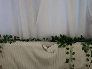 pinkiedugre's CamSoda show and profile