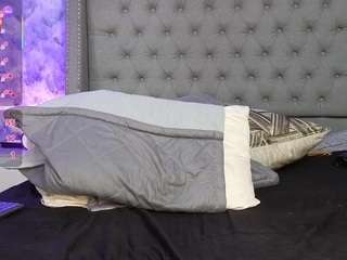 shanttaljones webcam