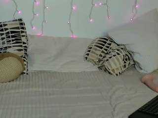 bellaskyex's CamSoda show and profile