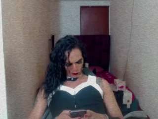 Crazy diosa-v from CamSoda gets zir shape screwed on camera! diosa-v from CamSoda