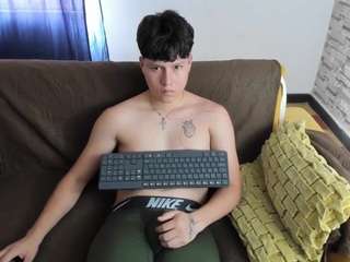 Martin-Lows — LIVE on Camsoda