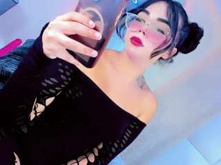 zara-rose Live Webcam on CamSoda