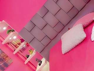 zara-rose's CamSoda show and profile