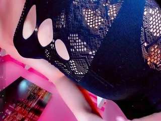 zara-rose Live Webcam on CamSoda