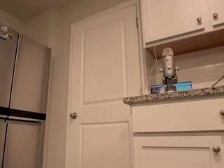 BIG ASS LOVERS? WYA! 99tk CNTRL MY TOY