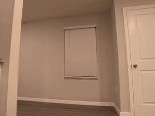 ZULEYKA SANTIAGO live cam