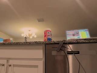 ZULEYKA SANTIAGO live cam