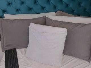 isabellaarosse webcam model