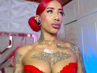 maadiisson021 Live Webcam on CamSoda