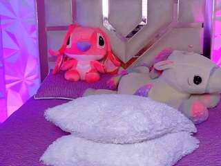 maadiisson021 Live Webcam on CamSoda