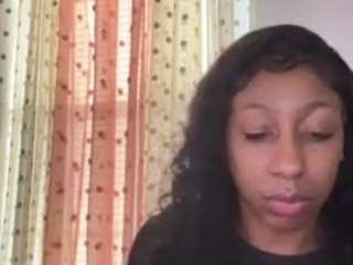 Live webcam model madamg on Soda Cams