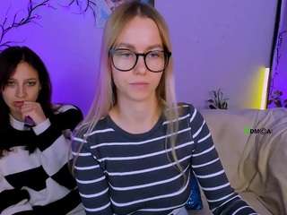 victoria-pretty Live Webcam on CamSoda