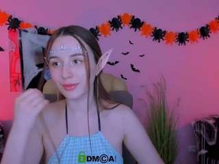 leslie-bird from CamSoda is Freechat